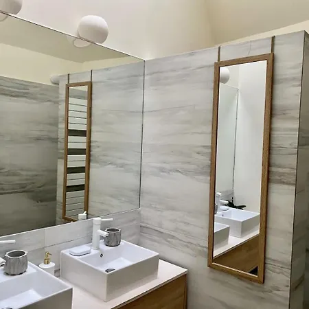Duplex And Terrace, Hyper Center - Personal Butler At Your Disposal Apartman